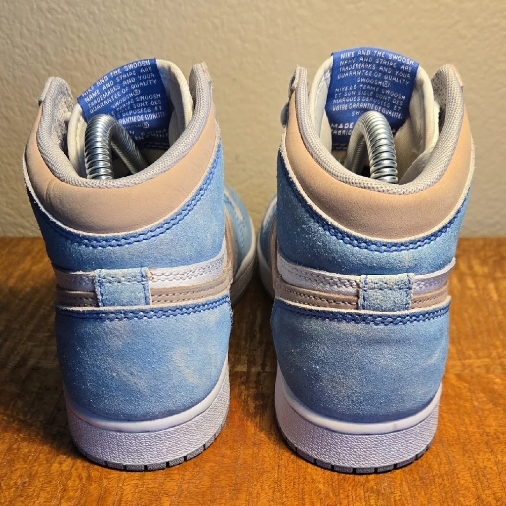 Nike‎ Hyper Royal Youth 4.5  High-Top Sneakers - Light Blue and White .